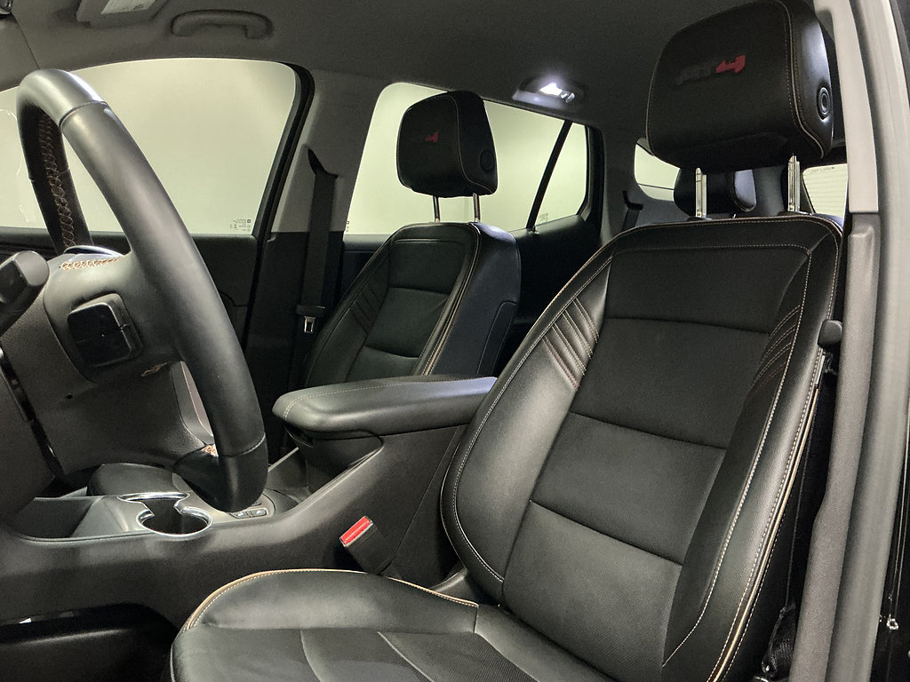 Used 2024 GMC Terrain AT4 w/ LPO, Floor Liner Package AWD/4WD image 9