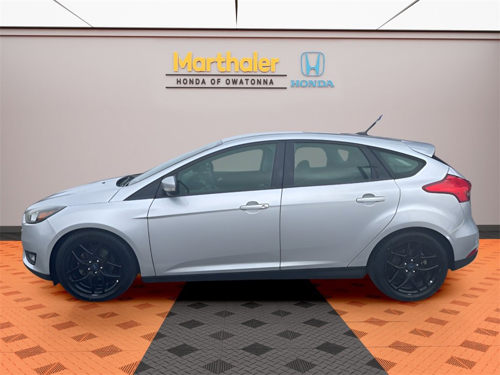 Used 2016 Ford Focus SE w/ Equipment Group 201A image 2