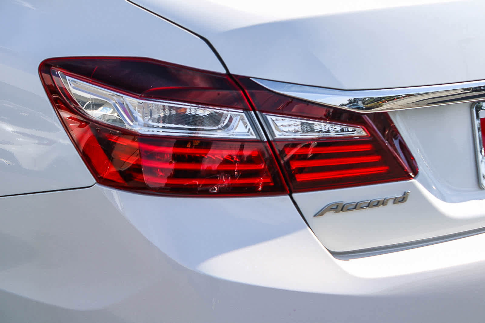 Used 2017 Honda Accord LX image 7