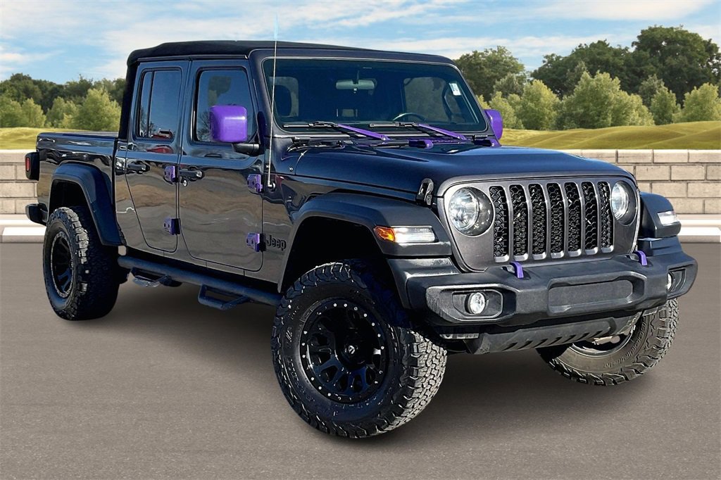 Used 2020 Jeep Gladiator Sport w/ Quick Order Package 24S image 2