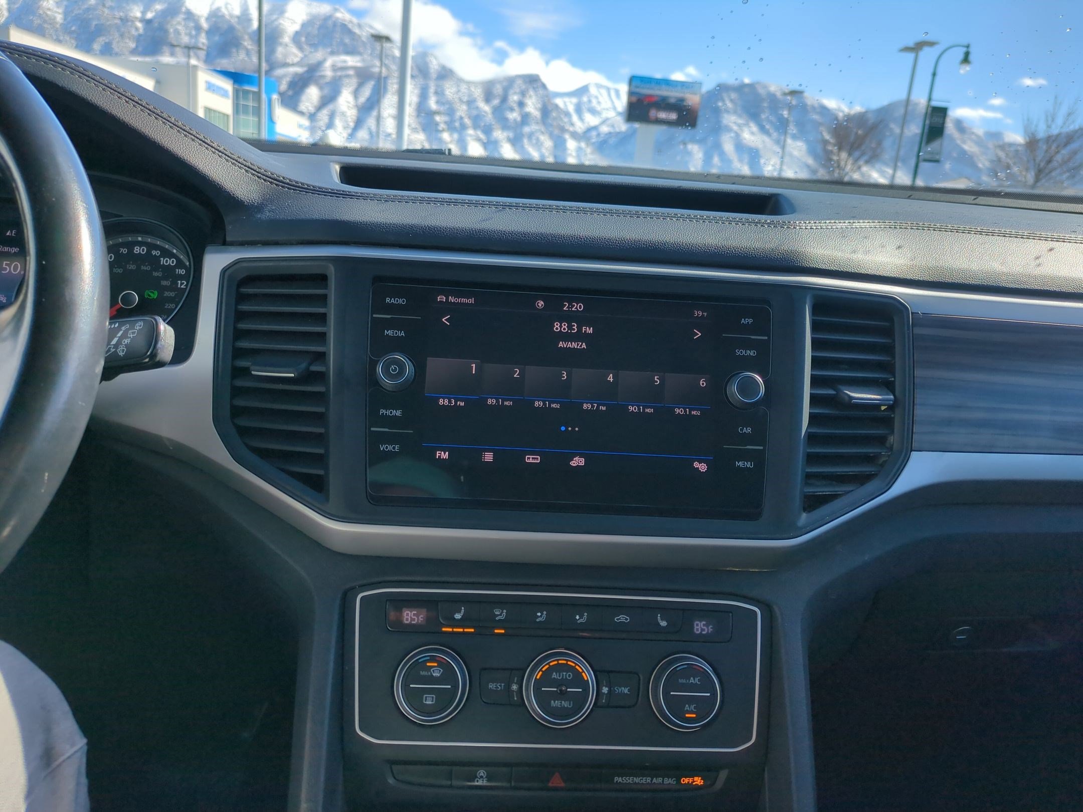 Used 2021 Volkswagen Atlas SE image 24