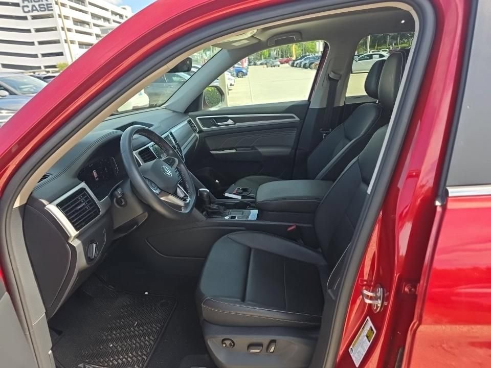 Used 2023 Volkswagen Atlas SE w/ Panoramic Sunroof Package FWD image 10