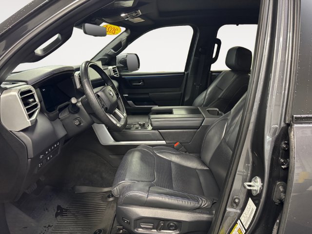 Used 2024 Toyota Tundra Platinum AWD/4WD image 7