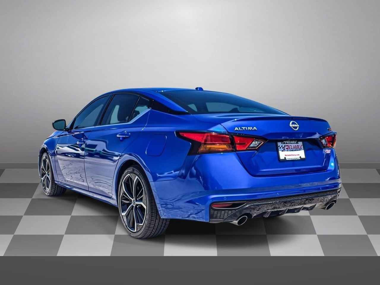 Used 2025 Nissan Altima 2.5 SR FWD image 4