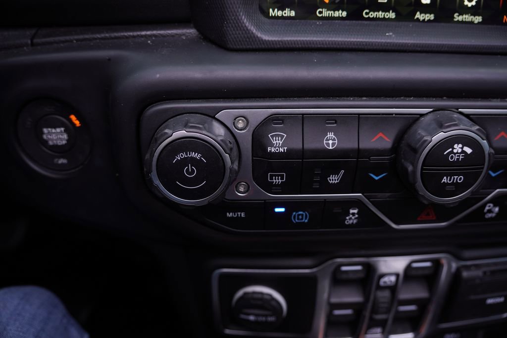 Used 2021 Jeep Wrangler Unlimited Sahara w/ Cold Weather Group image 6