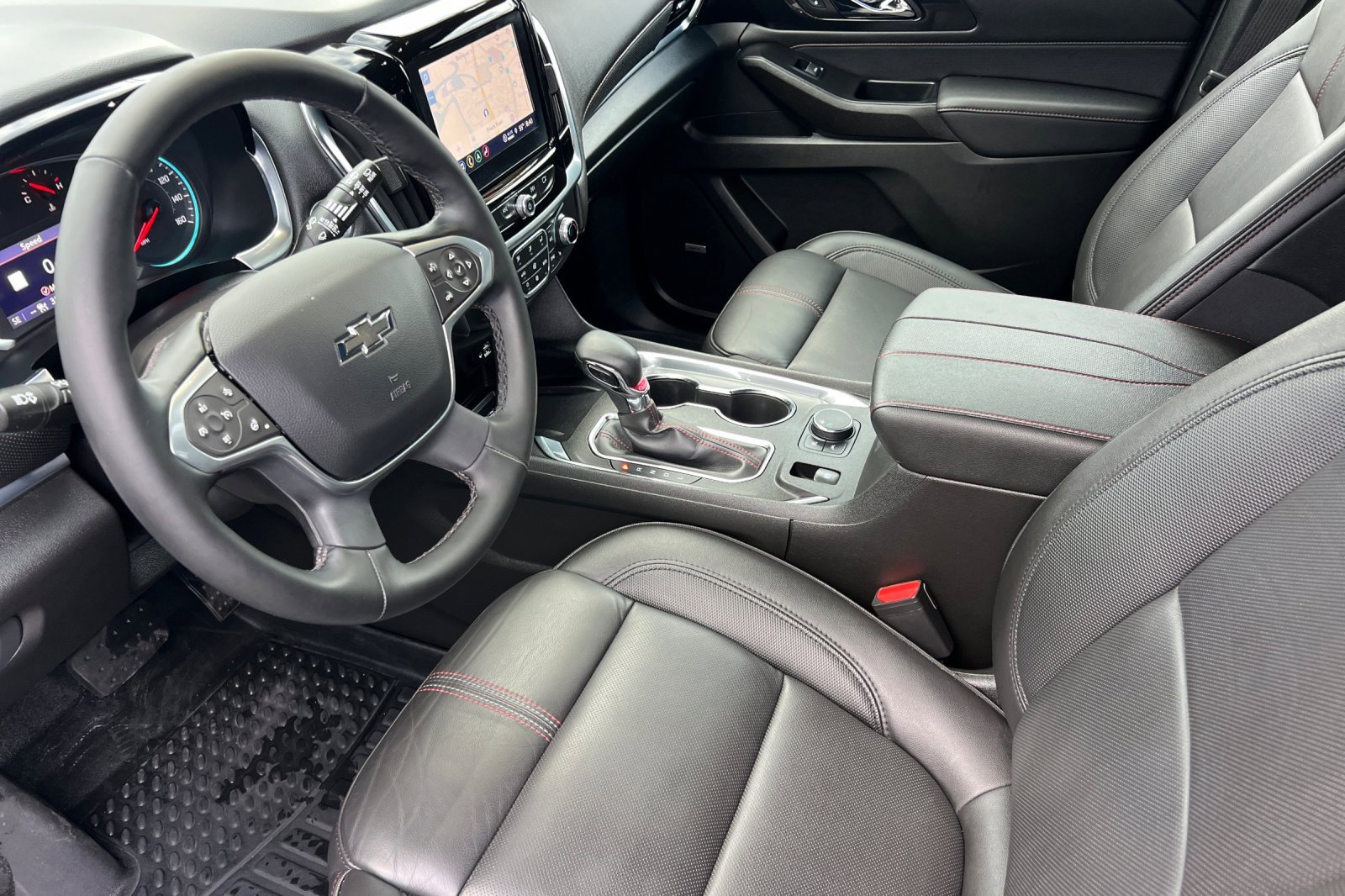 Used 2023 Chevrolet Traverse RS image 10