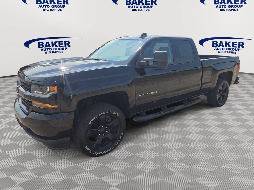 Used 2018 Chevrolet Silverado 1500 Custom w/ Custom Value Package AWD/4WD image 8