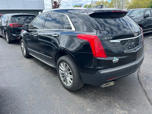 Used 2017 Cadillac XT5 Luxury w/ Driver Awareness Package AWD/4WD image 2