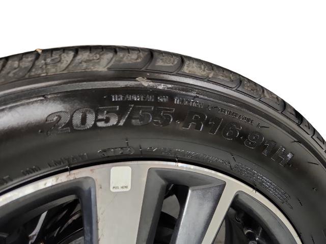 Used 2025 Nissan Versa SV image 28