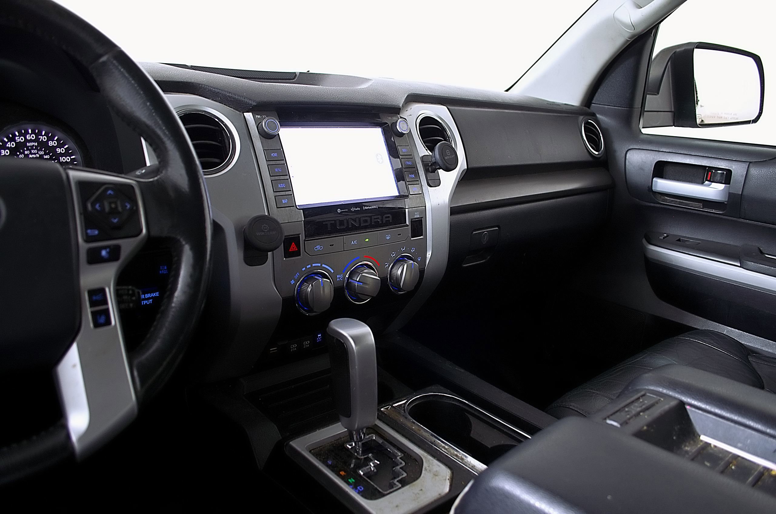 Used 2020 Toyota Tundra SR5 w/ SR5 Leather Package RWD image 28