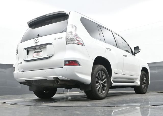 Used 2019 Lexus GX 460 Premium w/ Premium Package AWD/4WD image 11