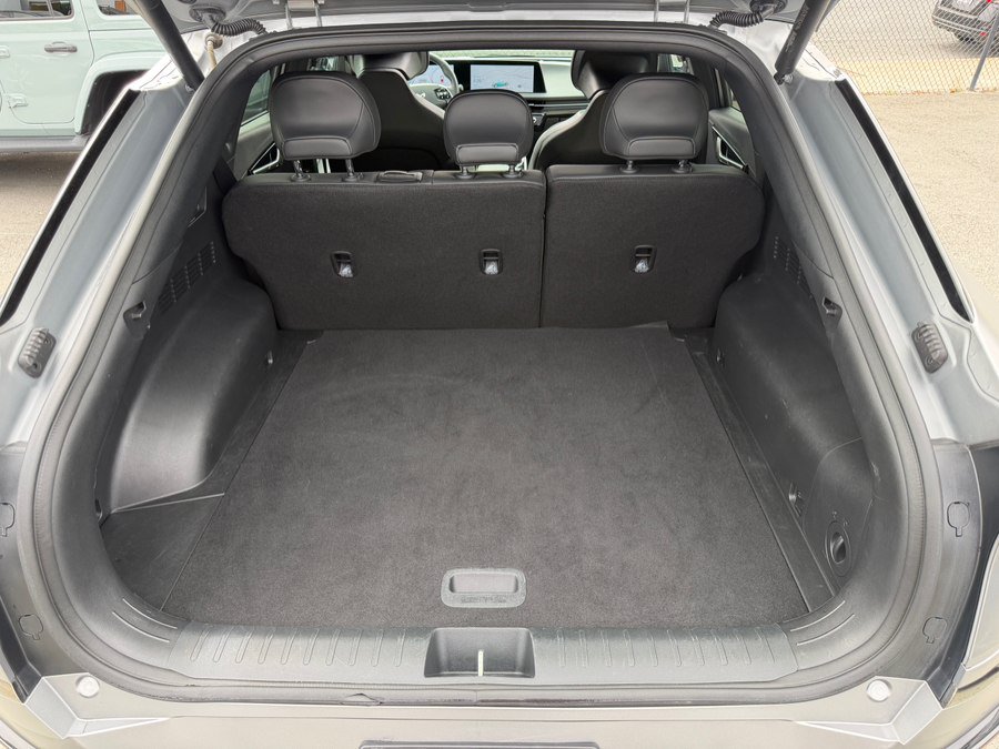 Used 2024 Kia EV6 GT-Line w/ GT-Line White Seat Package AWD/4WD image 48