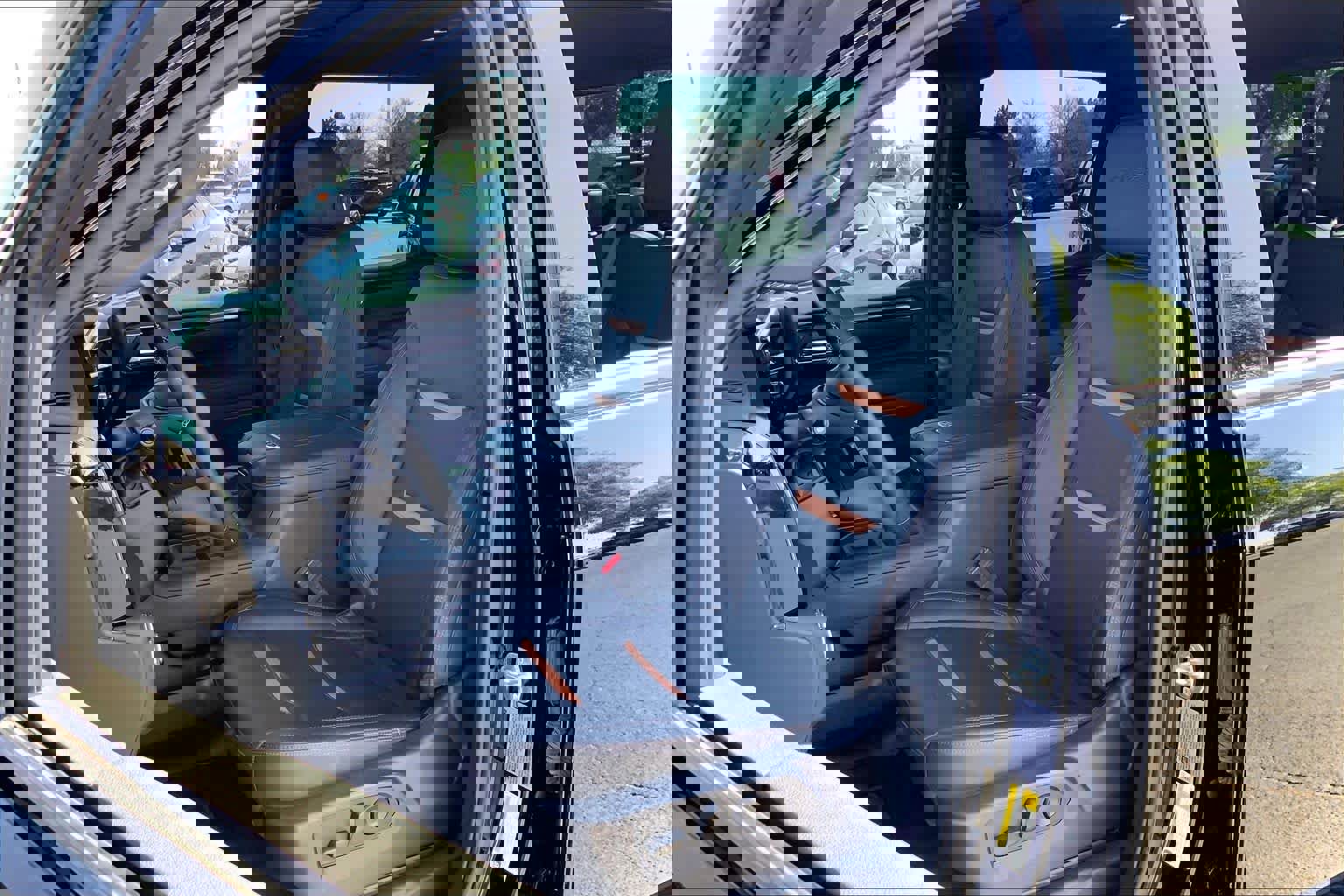 Used 2025 GMC Sierra 2500 AT4 w/ AT4 Premium Plus Package image 8