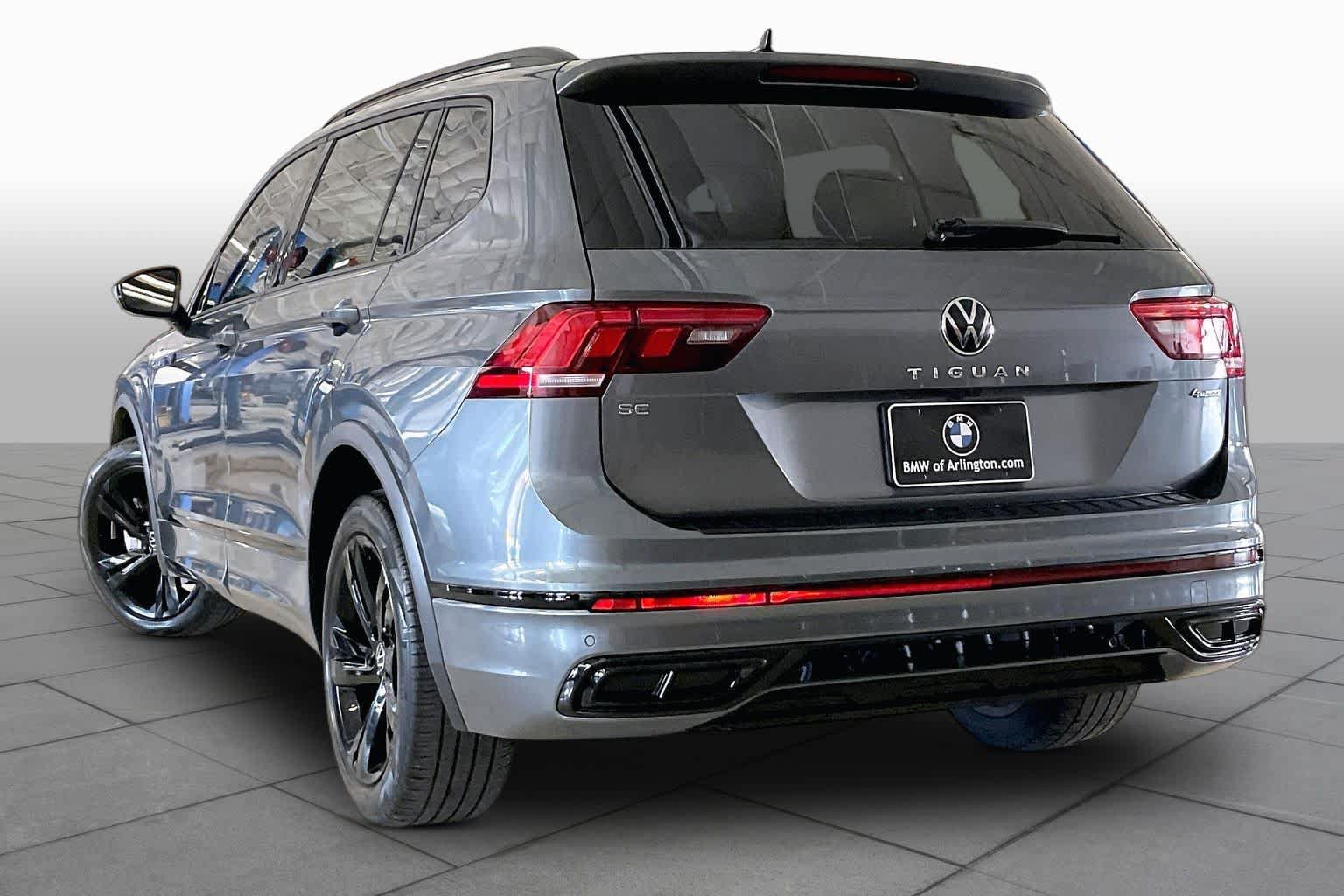 Used 2023 Volkswagen Tiguan SE R-Line AWD/4WD image 11
