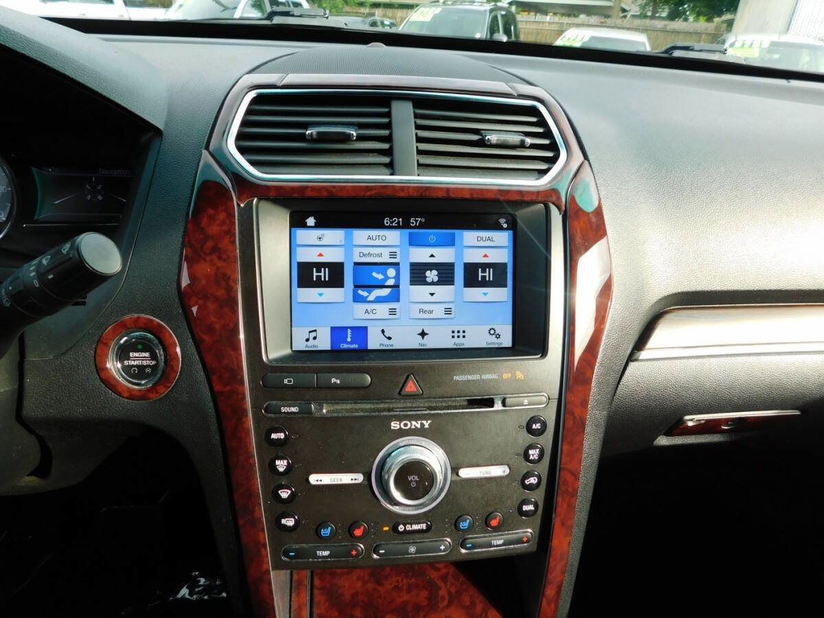 Used 2017 Ford Explorer Limited image 13