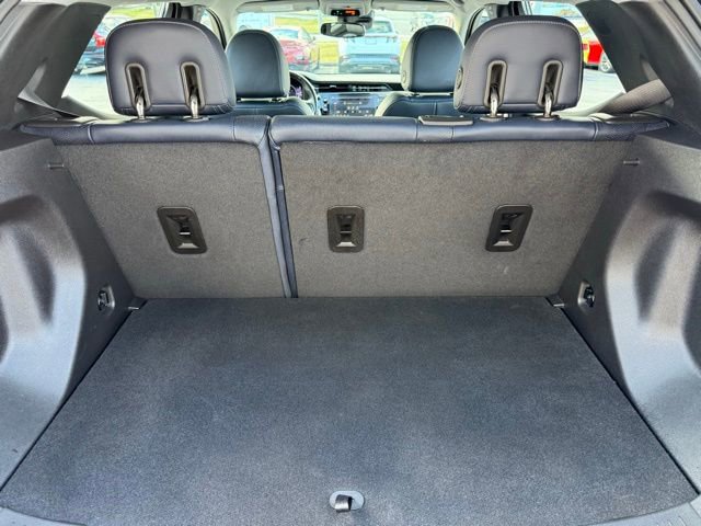 Used 2022 Chevrolet Bolt EUV LT w/ Convenience Package image 11