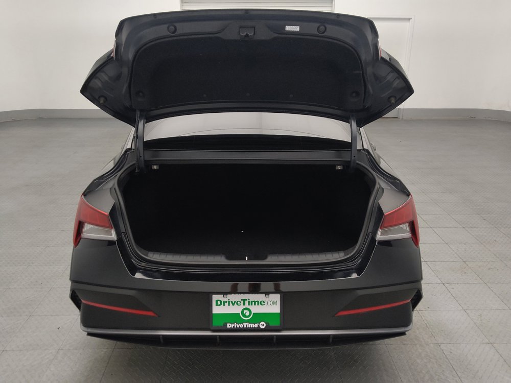 Used 2024 Hyundai Elantra SEL FWD image 29