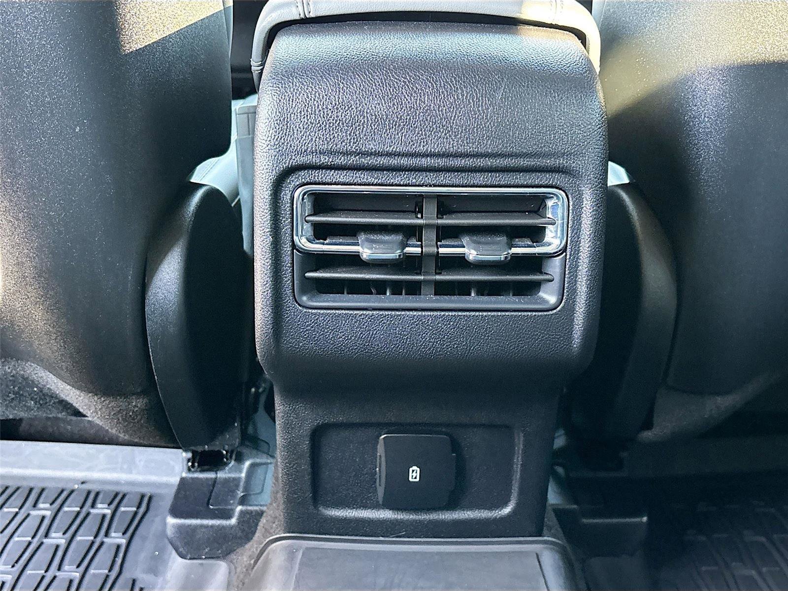 Used 2021 Lincoln Corsair Standard w/ Towing Package I image 29