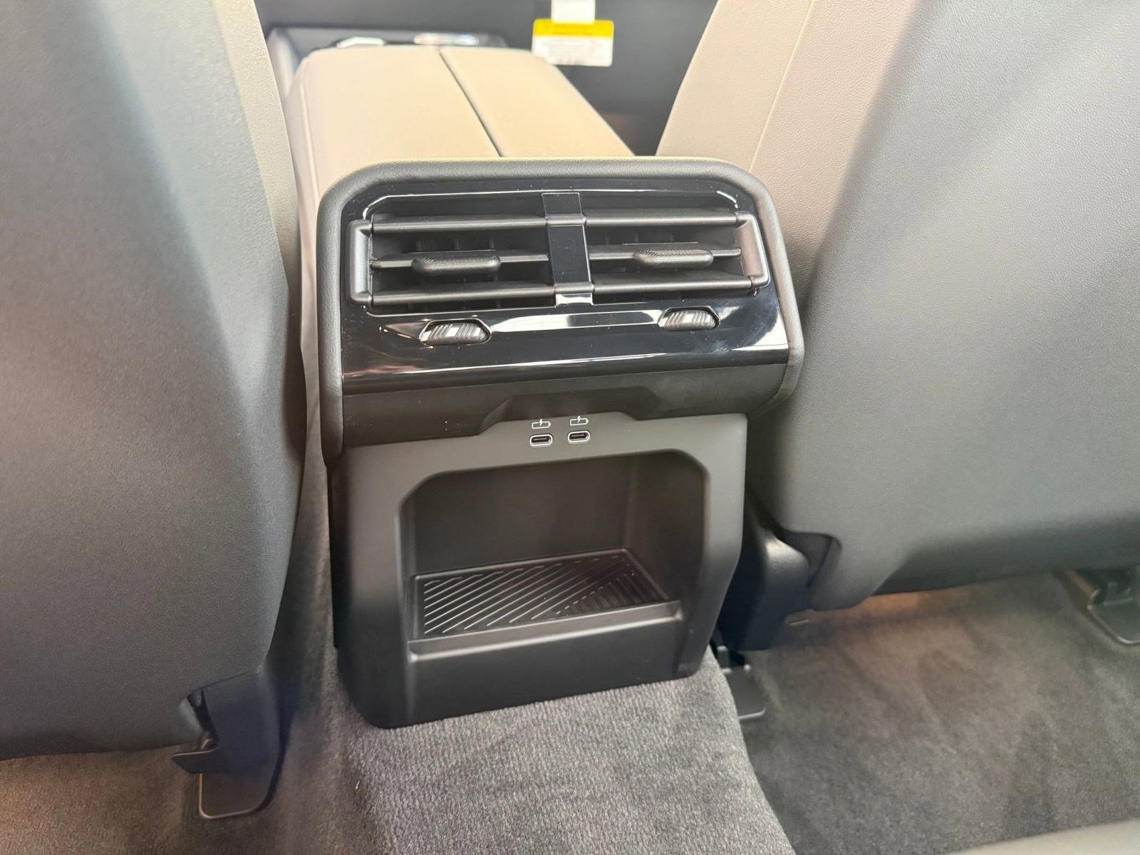 Used 2026 BMW 530i w/ M Sport Package image 24