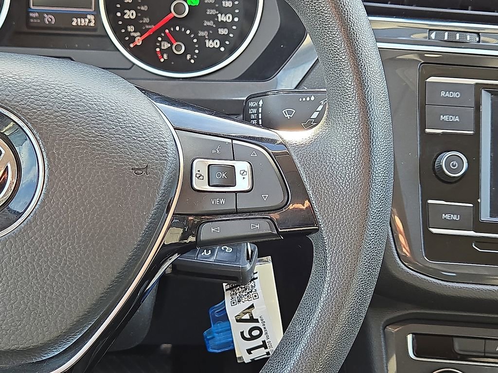 Used 2020 Volkswagen Tiguan S image 19