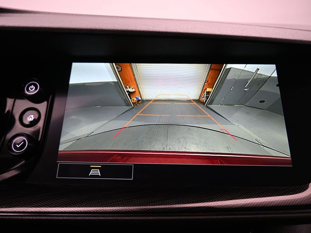 Used 2023 Buick Envision Essence w/ Sport Touring Package image 19