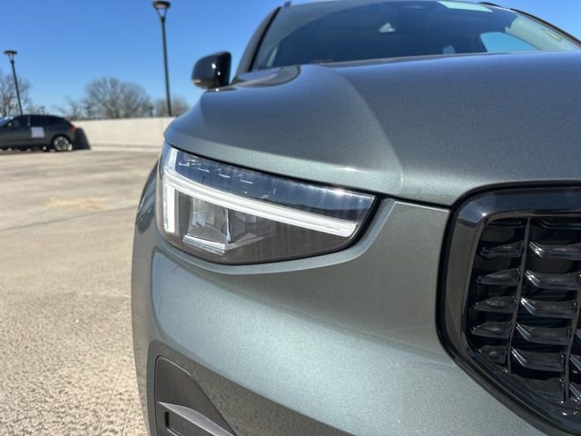 New 2026 Volvo XC40 B5 Core w/ Protection Package Premier image 11