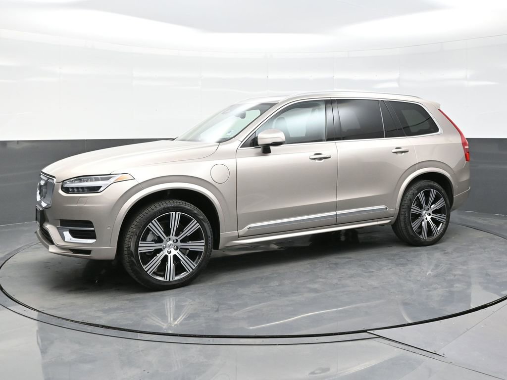 Used 2025 Volvo XC90 T8 Plus w/ Protection Package Premier image 3