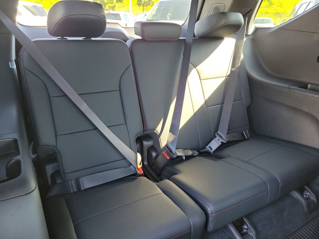 Certified 2024 Chevrolet Traverse RS w/ LPO, Floor Liner Package image 20
