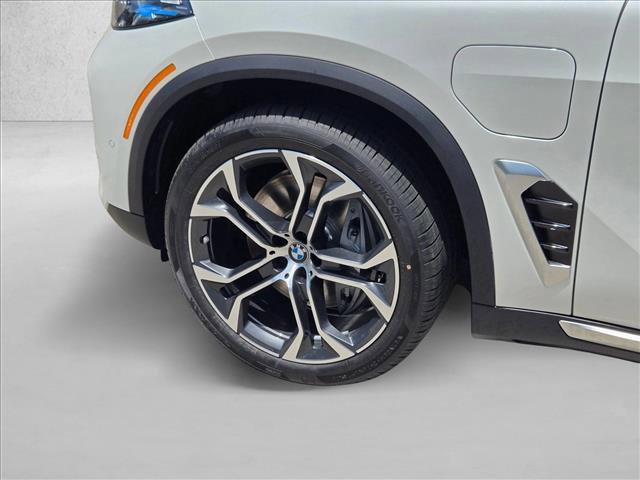 Used 2026 BMW X5 xDrive50e w/ Premium Package AWD/4WD image 10