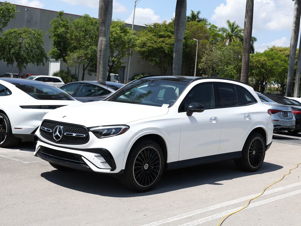 Used 2024 Mercedes-Benz GLC 300 video 1