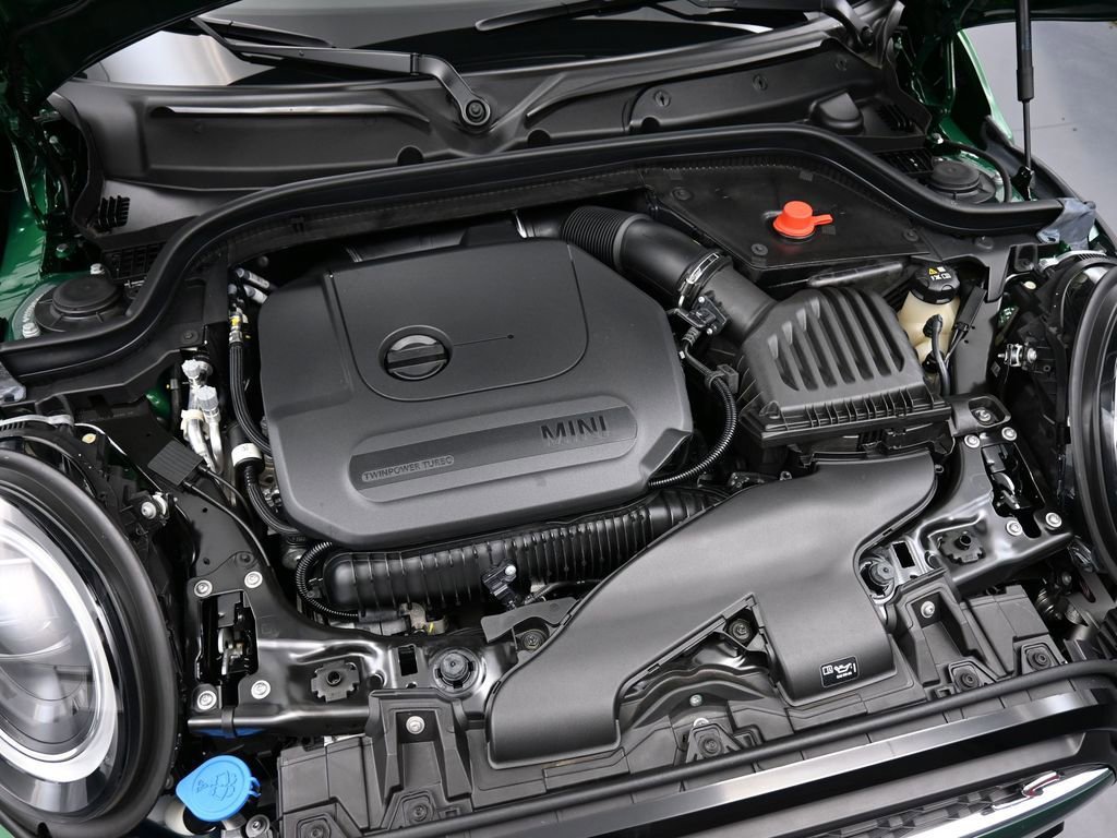 Used 2024 MINI Cooper S w/ Signature Upholstery Package image 30