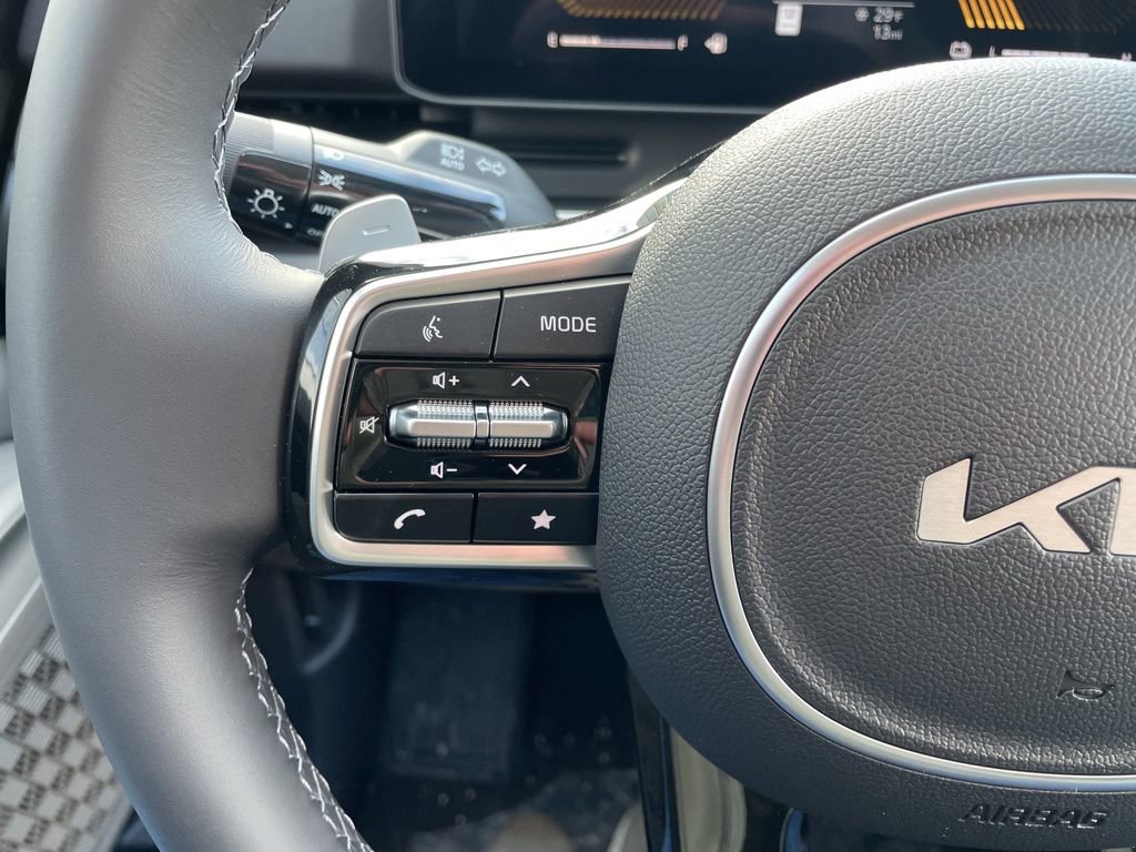 New 2026 Kia Carnival LXS image 24