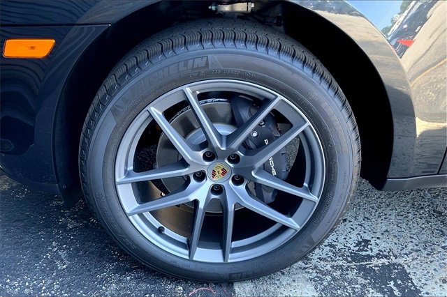 New 2026 Porsche Macan image 15