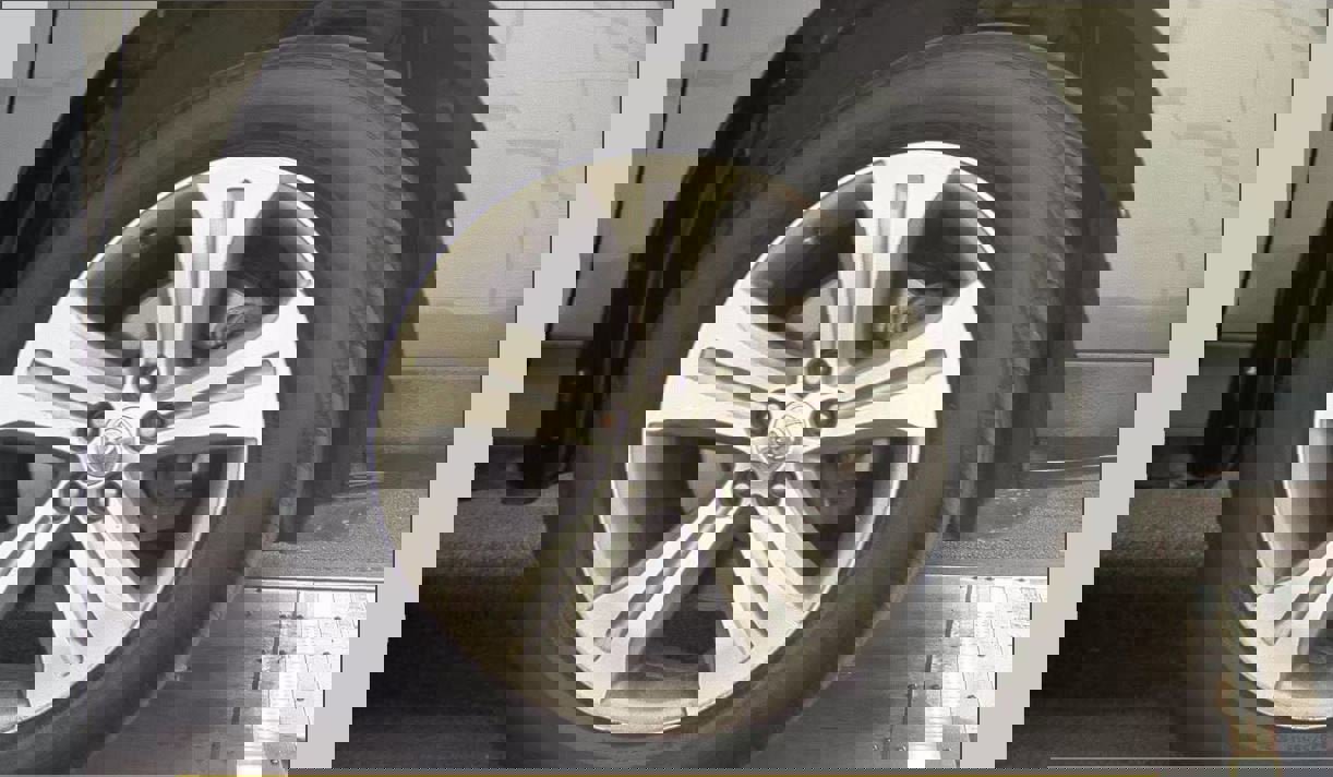 Used 2011 Toyota Highlander Limited w/ Tow Pkg image 6