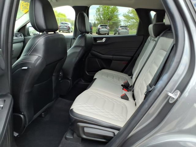 Certified 2023 Ford Escape Platinum w/ Premium Technology Package AWD/4WD image 10