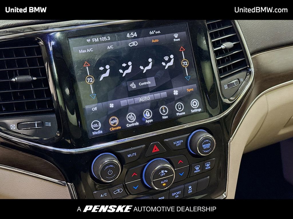 Used 2015 Jeep Grand Cherokee Limited w/ Luxury Group II image 11