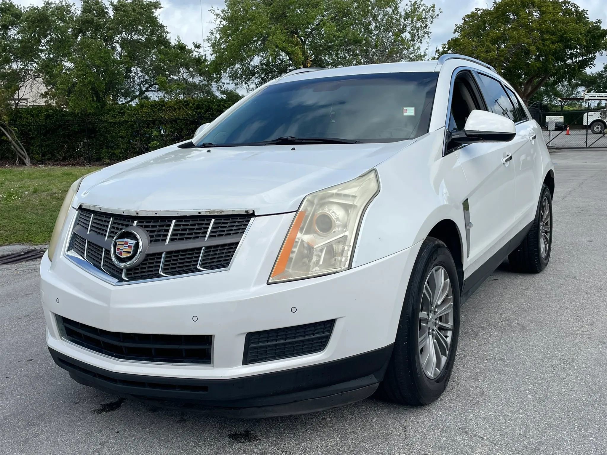 Used 2012 Cadillac SRX Luxury image 4
