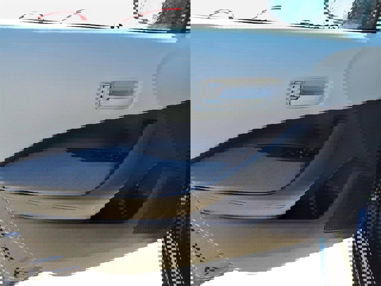 Used 2024 Toyota Corolla LE image 12