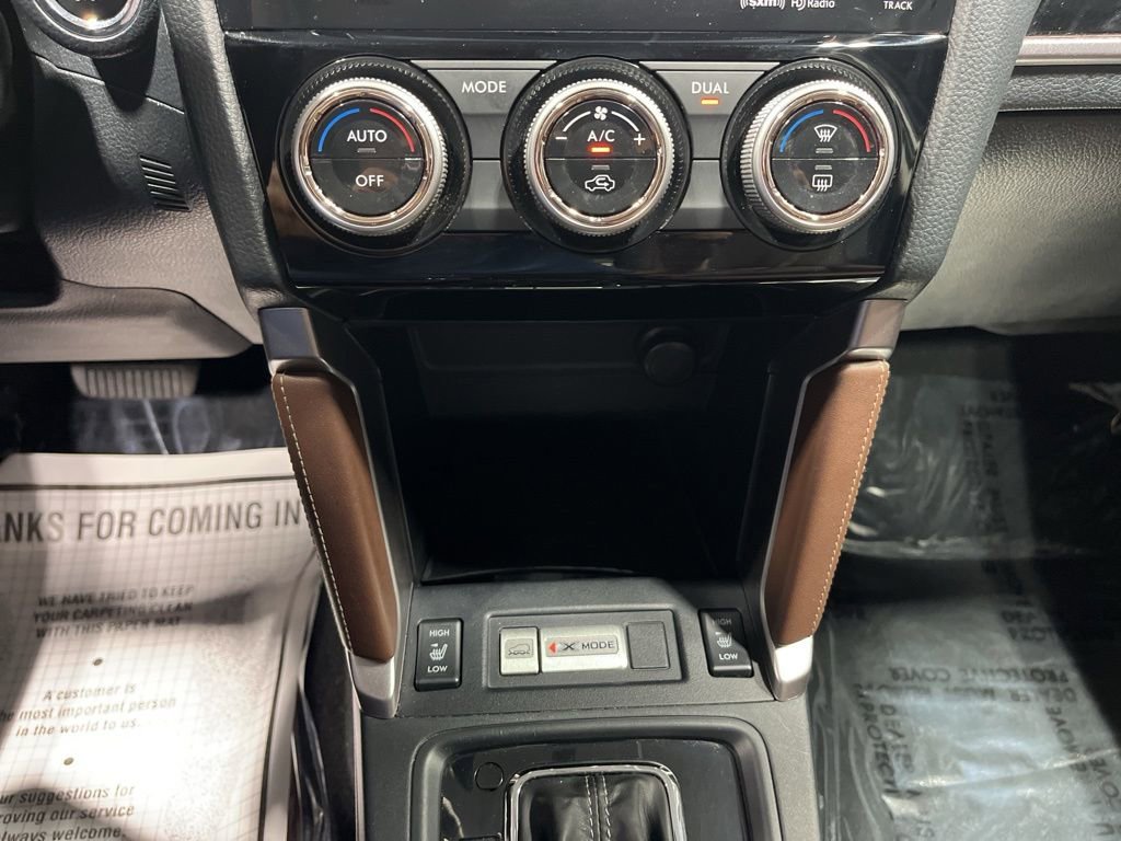 Used 2018 Subaru Forester 2.5i Touring w/ Popular Package #3B AWD/4WD image 27