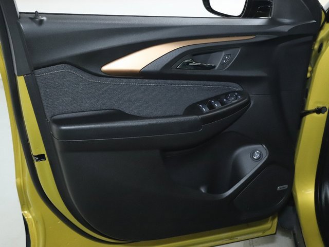 Used 2023 Chevrolet TrailBlazer ACTIV w/ Sun and Liftgate Package image 16