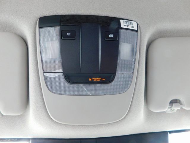 Used 2025 Kia Niro LX image 23