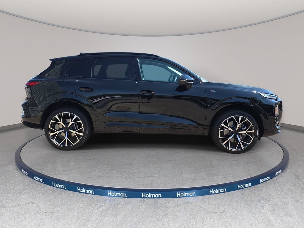 New 2026 Audi Q3 quattro 2.0T AWD/4WD image 4