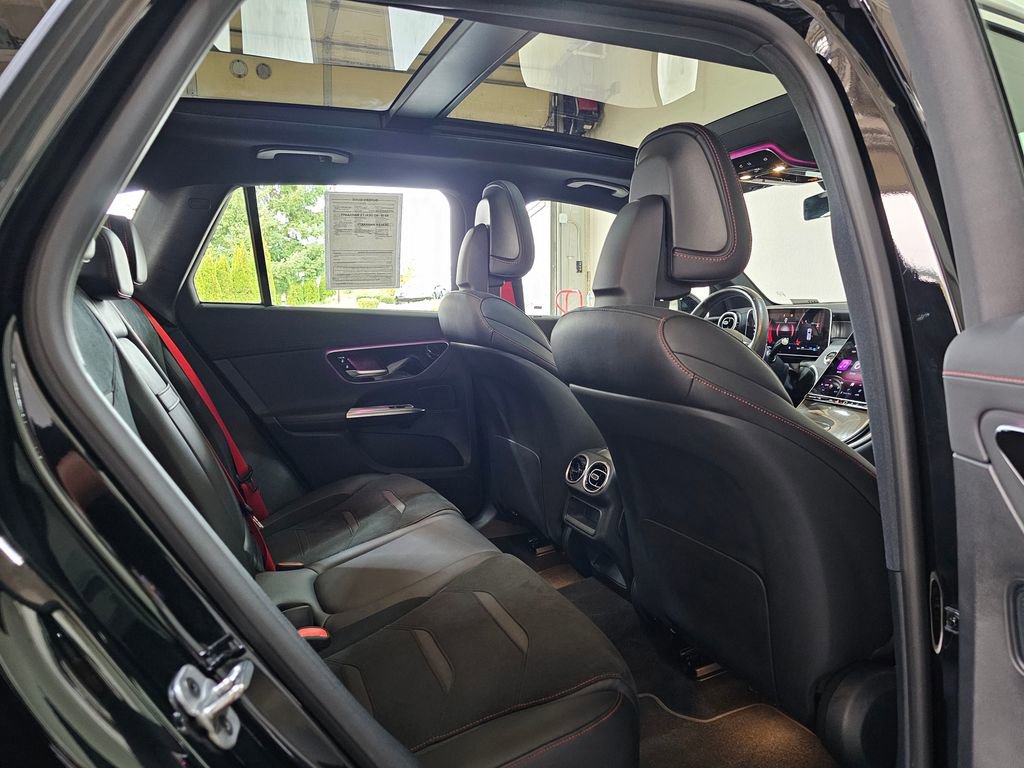 Used 2025 Mercedes-Benz GLC 43 AMG 4MATIC image 30