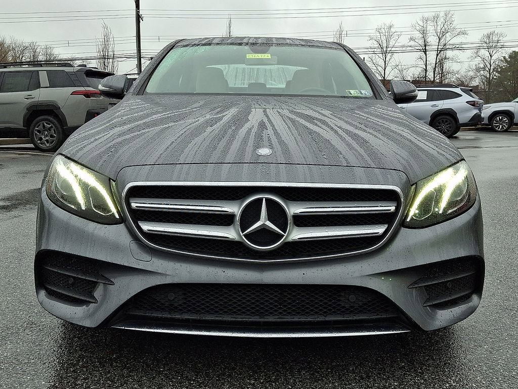Used 2017 Mercedes-Benz E 300 4MATIC image 2