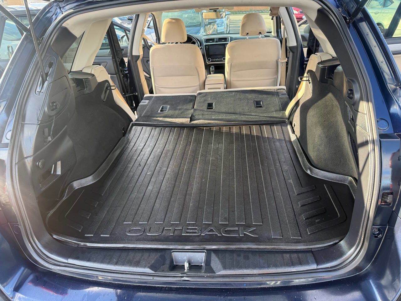 Used 2018 Subaru Outback 2.5i Premium image 15