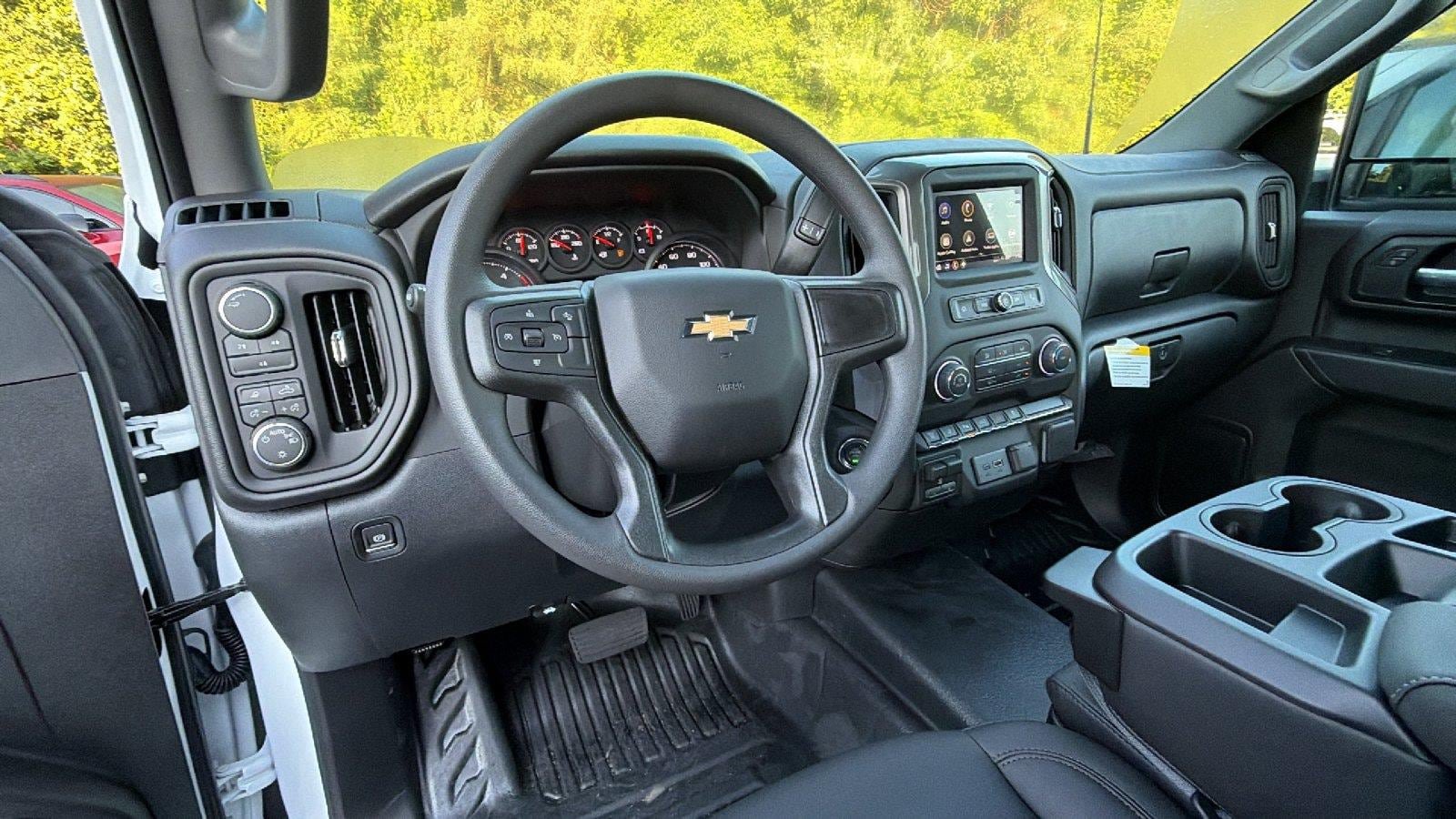 New 2026 Chevrolet Silverado 3500 W/T AWD/4WD image 3