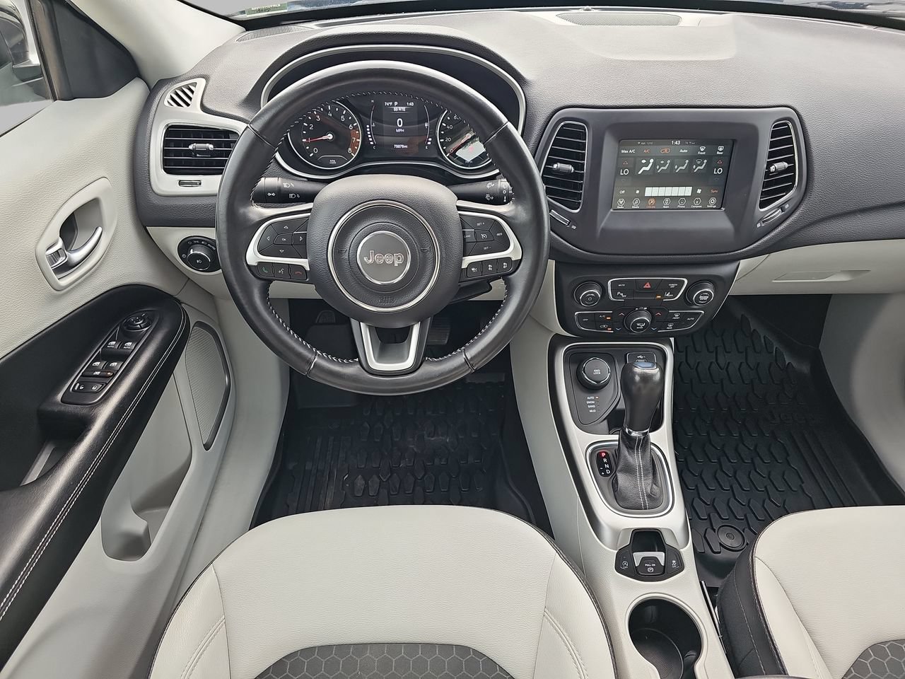 Used 2021 Jeep Compass Latitude w/ Driver Assistance Group AWD/4WD image 20