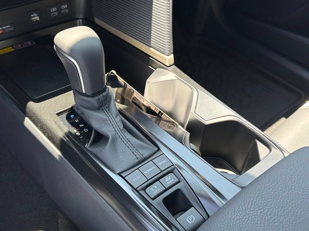 New 2026 Toyota Camry Hybrid FWD image 26