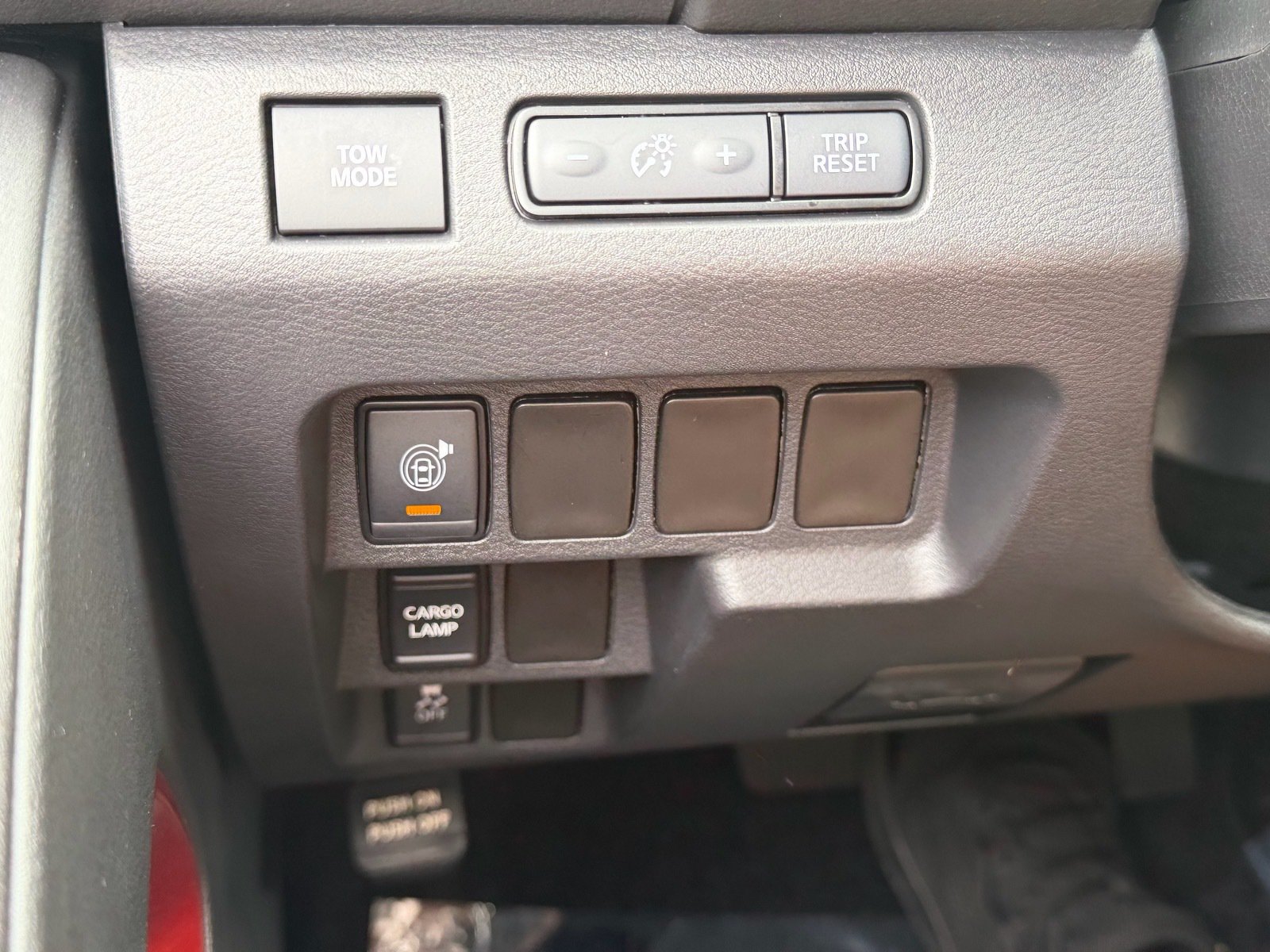 Certified 2025 Nissan Frontier Pro-X RWD image 33
