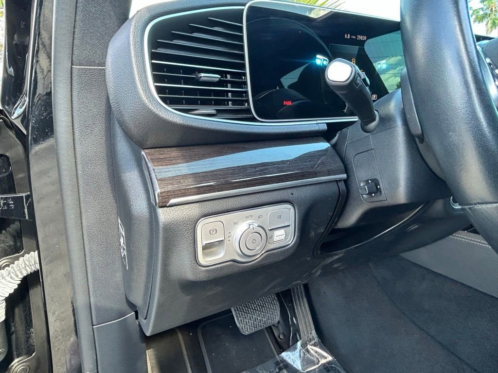 Used 2022 Mercedes-Benz GLE 350 w/ Premium Package image 17